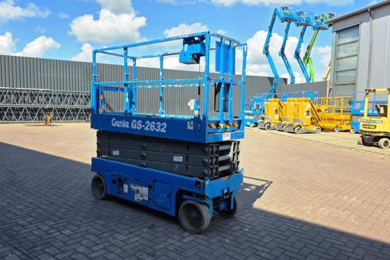 Genie GS2632 Electric, 10m Working Height, 227kg Capacit GS2632 Electric, 10m Working Height, 227kg Capacit 2011 2 Scissor...