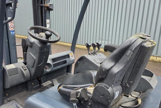 Jungheinrich EFG425K Electric, 2500kg Capacity, Lifting Height EFG425K Electric, 2500kg Capacity, Lifting Height 2009 2 Fo...
