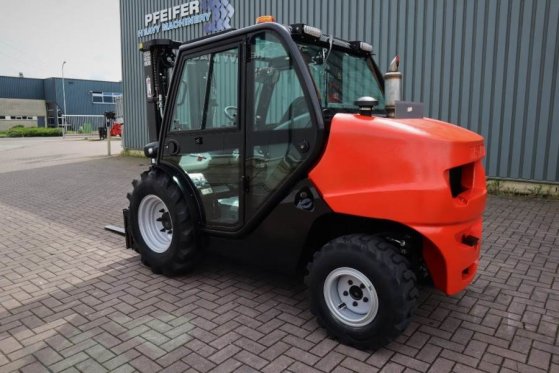 Manitou MC25-4 Valid Inspection, *Guarantee, Diesel, 4x4 D MC25-4 Valid Inspection, *Guarantee, Diesel, 4x4 D 2022 2 Rough...