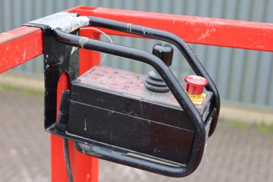 Holland Lift Ecostar HL-9710 Electric, 12m Working Height, 325k Holland lift Ecostar HL-9710 Electric, 12m Working Height,...