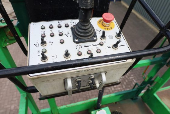 Holland Lift Megastar G-320DL30-4WDS/N Diesel, 4x4x4 Drive, 34m Holland lift Megastar G-320DL30-4WDS/N Diesel, 4x4x4 Drive...