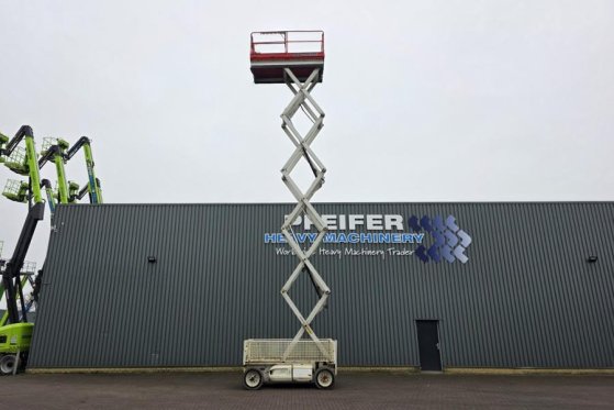 JLG 4069LE Electric, 14.2m Working Height, 360kg Capac 4069LE Electric, 14.2m Working Height, 360kg Capac 2008 2 Scissor L...