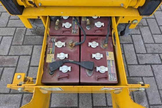 Haulotte Compact 8 Electric, 8.2m Working Height, 350kg Cap Haulotte Compact 8 Electric, 8.2m Working Height, 350kg Cap 20...