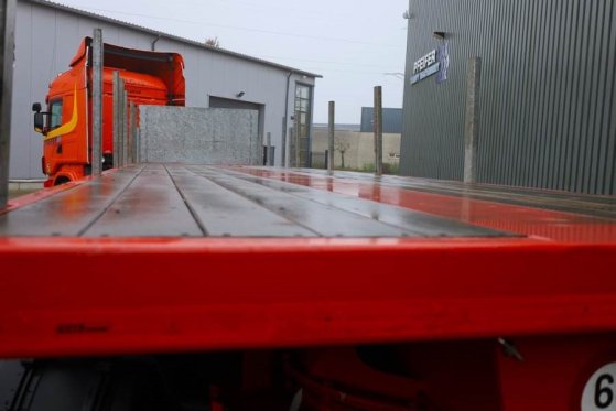 MAX Trailer MAX410 The MAX410 with hydro-mechanical" steering Max Trailer MAX410 The MAX410 with hydro-mechanical" steerin...