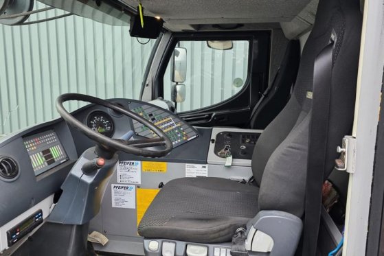 Liebherr MK63 Dutch Registration, Valid TCVT Inspection, 6x MK63 Dutch Registration, Valid TCVT Inspection, 6x 2011 2 Towe...