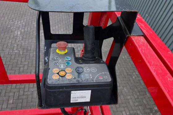 LGMG SR1623D Diesel 4x4 Drive, 18m Working Height, 680 LGMG SR1623D Diesel 4x4 Drive, 18m Working Height, 680 2023 2 Sciss...