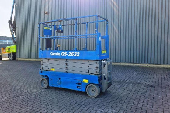 Genie GS2632 Electric, 10m Working Height, Non Marking T GS2632 Electric, 10m Working Height, Non Marking T 2015 2 Scissor...