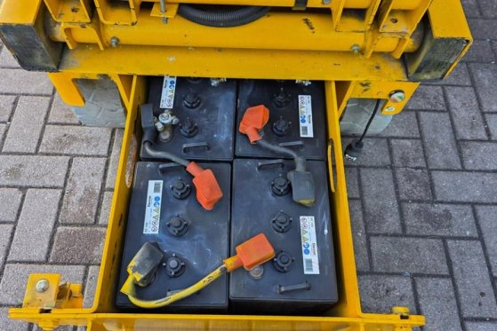 Haulotte Compact 8 Electric, 8.2m Working Height, 350kg Cap Haulotte Compact 8 Electric, 8.2m Working Height, 350kg Cap 20...