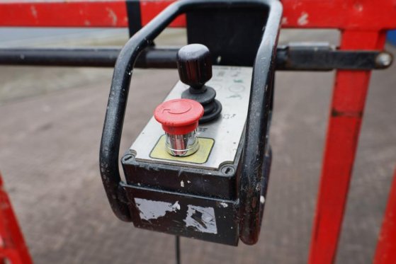 Holland Lift Ecostar HL-9710 Electric, 12m Working Height, 325k Holland lift Ecostar HL-9710 Electric, 12m Working Height,...