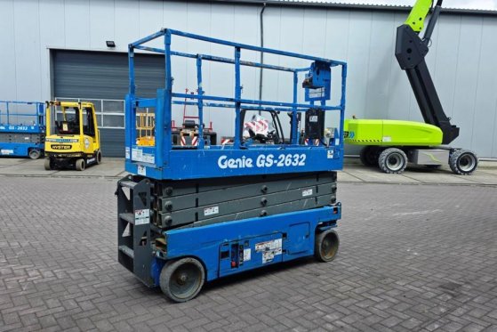 Genie GS2632 Electric, 10m Working Height, 227kg Capacit GS2632 Electric, 10m Working Height, 227kg Capacit 2011 2 Scissor...