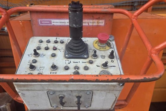 Holland Lift Megastar G320DL30-4WDS/N Diesel, 4x4x4 Drive, 34m Holland lift Megastar G320DL30-4WDS/N Diesel, 4x4x4 Drive, ...