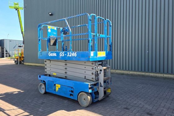 Genie GS3246 Electric, Working Height 11.75 m, 318kg Cap GS3246 Electric, Working Height 11.75 m, 318kg Cap 2015 2 image 4