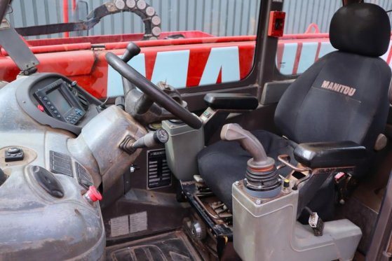 Manitou MRT3050 Diesel, 4x4x4 Drive, 5000kg Capacity, 30m MRT3050 Diesel, 4x4x4 Drive, 5000kg Capacity, 30m 2008 2 image 19