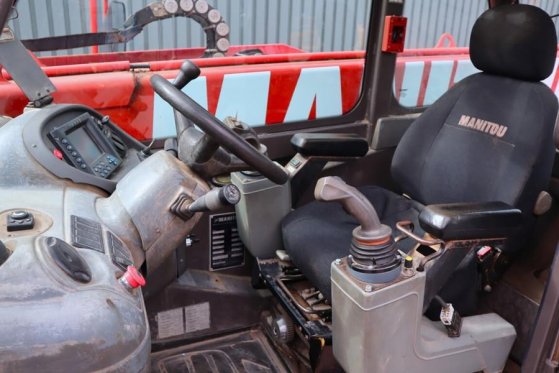 Manitou MRT3050 Diesel, 4x4x4 Drive, 5000kg Capacity, 30m MRT3050 Diesel, 4x4x4 Drive, 5000kg Capacity, 30m 2008 2 image 4