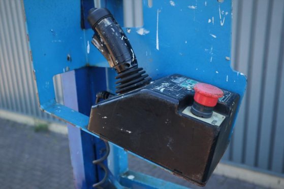 Genie GS4069DC Electric, 14m Working Height, 363kg Capac GS4069DC Electric, 14m Working Height, 363kg Capac 2014 2 Scissor...