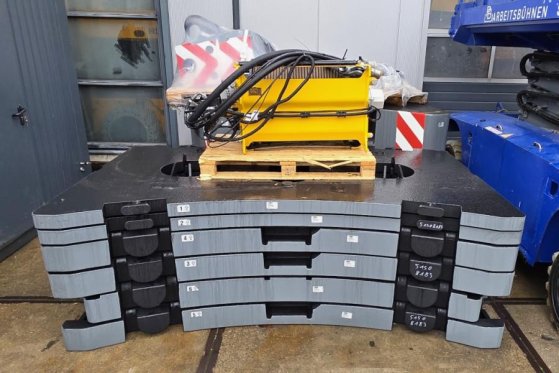 Grove GMK5150XL Available For Rent, Dutch Registration, GMK5150XL Available For Rent, Dutch Registration, 2025 2 Mobile Cr...