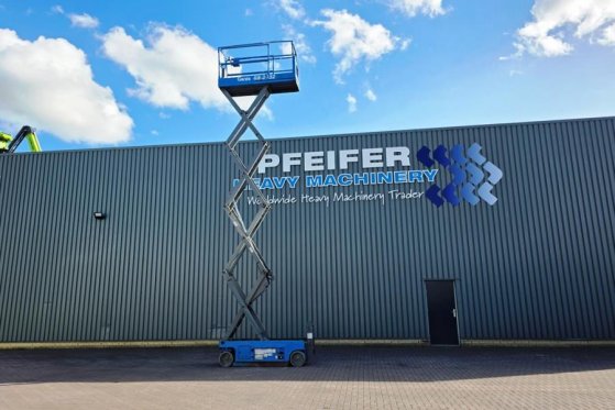 Genie GS2632 Electric, 10m Working Height, Non Marking T GS2632 Electric, 10m Working Height, Non Marking T 2011 2 Scissor...