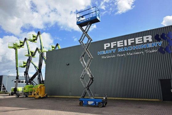 Genie GS2632 Electric, 10m Working Height, Non Marking T GS2632 Electric, 10m Working Height, Non Marking T 2011 2 Scissor...