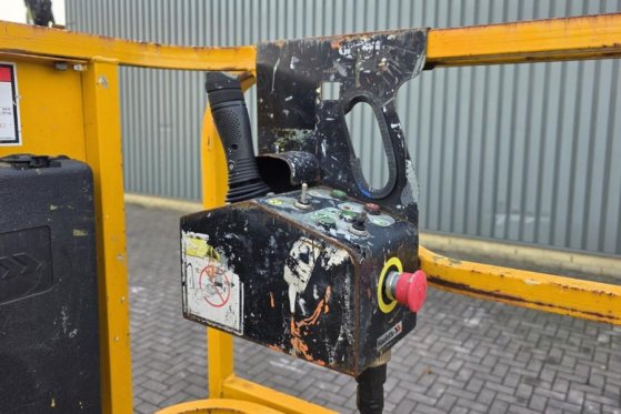 Haulotte Compact 8 Electric, 8.2m Working Height, 350kg Cap Haulotte Compact 8 Electric, 8.2m Working Height, 350kg Cap 20...