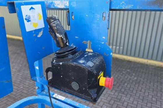 Genie GS2632 Electric, 10m Working Height, 227kg Capacit GS2632 Electric, 10m Working Height, 227kg Capacit 2011 2 Scissor...