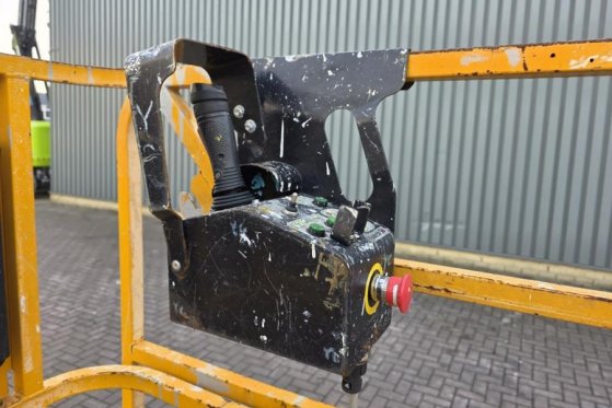 Haulotte Compact 8 Electric, 8.2m Working Height, 350kg Cap Haulotte Compact 8 Electric, 8.2m Working Height, 350kg Cap 20...