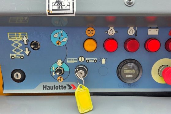 Haulotte COMPACT 10DX Diesel, 4x4 Drive, 10.2m Working Heig Haulotte COMPACT 10DX Diesel, 4x4 Drive, 10.2m Working Heig 20...
