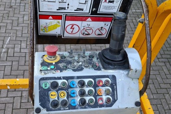 Haulotte Compact 12DX Diesel, 4x4 Drive, 12m Working Height Haulotte Compact 12DX Diesel, 4x4 Drive, 12m Working Height 20...