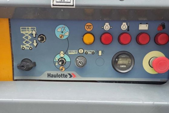 Haulotte Compact 12DX Diesel, 4x4 Drive, 12m Working Height Haulotte Compact 12DX Diesel, 4x4 Drive, 12m Working Height 20...