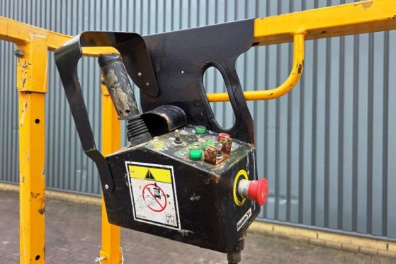 Haulotte Compact 8 Electric, 8.2m Working Height, 350kg Cap Haulotte Compact 8 Electric, 8.2m Working Height, 350kg Cap 20...