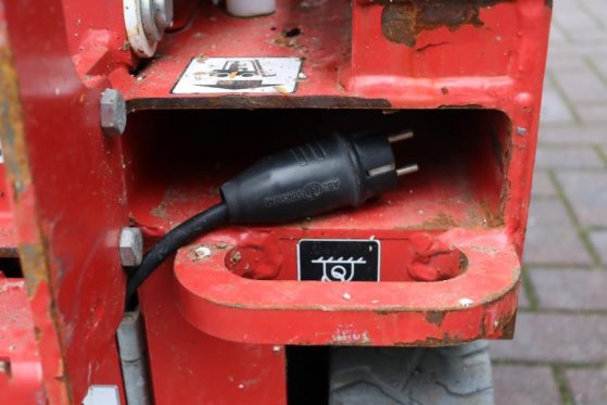 Snorkel SJ3219E Electric, 7,8m Working Height, 250kg Capac SJ3219E Electric, 7,8m Working Height, 250kg Capac 2015 2 Sciss...