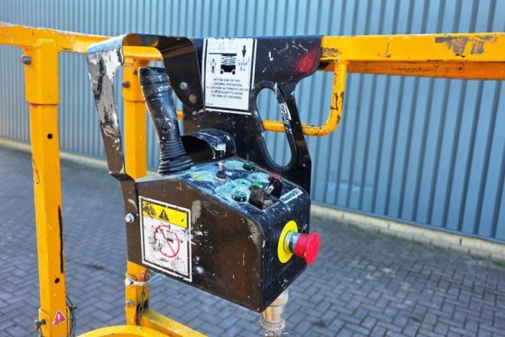 Haulotte Compact 8 Electric, 8.2m Working Height, 350kg Cap Haulotte Compact 8 Electric, 8.2m Working Height, 350kg Cap 20...