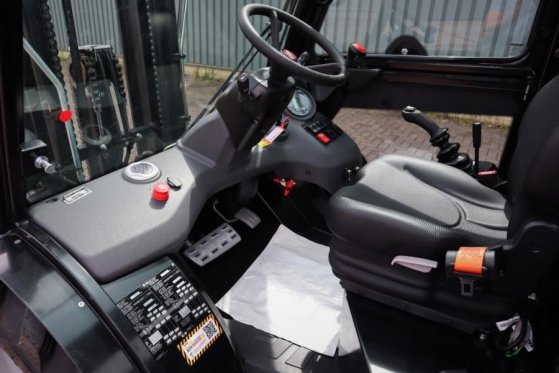 Manitou MC25-4 Valid Inspection, Diesel, 4x4 Drive, 2.5t C MC25-4 Valid Inspection, Diesel, 4x4 Drive, 2.5t C 2022 2 Rough...