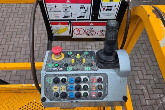 Haulotte COMPACT 10DX Diesel, 4x4 Drive, 10.2m Working Heig Haulotte COMPACT 10DX Diesel, 4x4 Drive, 10.2m Working Heig 20...