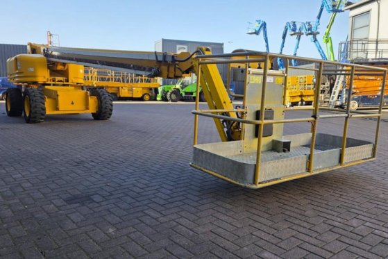 Genie S85 As-Is, Diesel, 4x4 Drive, 27.7m Working Height S85 As-Is, Diesel, 4x4 Drive, 27.7m Working Height 2008 2 image 7