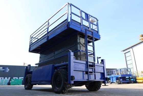 Liftlux SL245-25D 4WD Diesel, 4x4 Drive, 26.5m Working Hei Liftlux SL245-25D 4WD Diesel, 4x4 Drive, 26.5m Working Hei 2003...