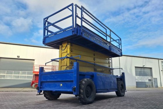 JLG 245-25 Diesel, 4x4 Drive, 26m Working Height, 750k 245-25 Diesel, 4x4 Drive, 26m Working Height, 750k 2008 2 Scissor L...