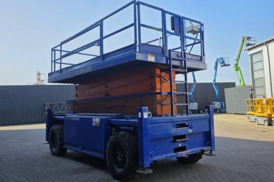 Liftlux SL205-25 D4WDS/P Diesel, 4x4 Drive, Hydraulic Deck Liftlux SL205-25 D4WDS/P Diesel, 4x4 Drive, Hydraulic Deck 2002...