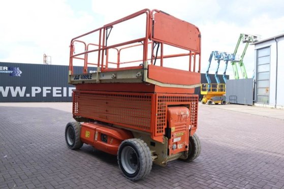 JLG M4069 Hybrid, 14.2m Working Height, 360kg Capacity M4069 Hybrid, 14.2m Working Height, 360kg Capacity 2008 2 Scissor L...