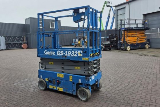 Genie GS1932 Electric, Working Height 7.8 m, 227kg Capac 4842 2013 2 Scissor Lifts image 22