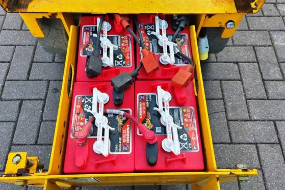 Haulotte Compact 8 Electric, 8.2m Working Height, 350kg Cap Haulotte Compact 8 Electric, 8.2m Working Height, 350kg Cap 20...