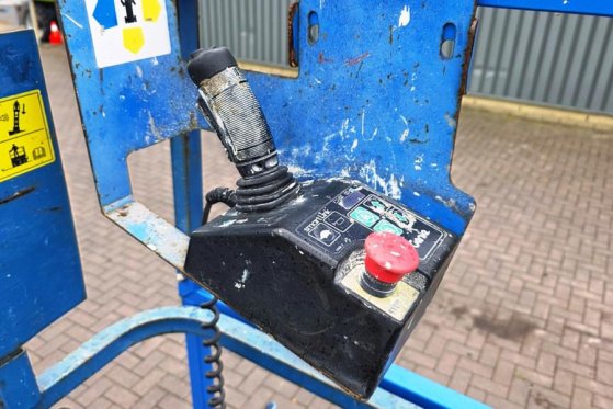 Genie GS2632 Electric, 10m Working Height, 227kg Capacit GS2632 Electric, 10m Working Height, 227kg Capacit 2013 2 Scissor...