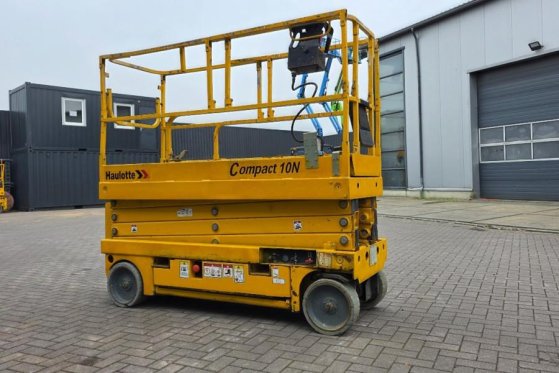 Haulotte Compact 10N Electric, 10m Working Height, 230kg Ca Haulotte Compact 10N Electric, 10m Working Height, 230kg Ca 20...