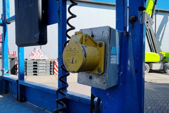 Genie GS3246 Electric, Working Height 11.75 m, 318kg Cap GS3246 Electric, Working Height 11.75 m, 318kg Cap 2015 2 Scissor...