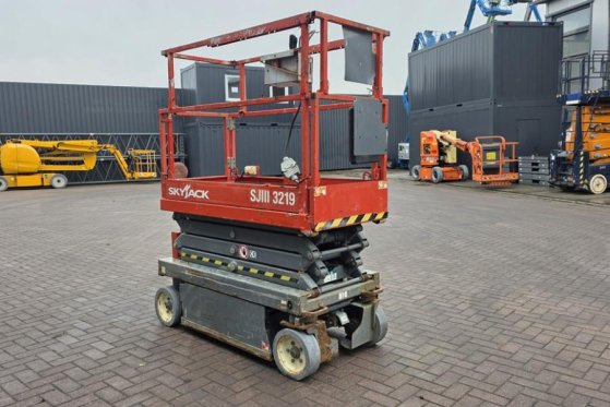 SkyJack SJ3219 As-Is, Electric, 8m Working Height, 227kg C Skyjack SJ3219 As-Is, Electric, 8m Working Height, 227kg C 2014...