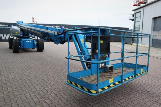 Genie S125 Diesel, 4x4x4 Drive, 40.1m Working Height, 24 S125 Diesel, 4x4x4 Drive, 40.1m Working Height, 24 2016 2 image 22