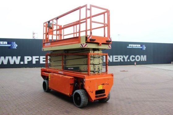 Holland Lift Combistar N-140EL12 Valid inspection, Holland lift Combistar N-140EL12 Valid inspection, 2011 2 Scissor Lifts...