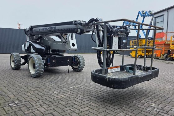 Niftylift HR21DE HYBRIDE Hybrid, 20.8m Working Height, 13m R Niftylift HR21DE HYBRIDE Hybrid, 20.8m Working Height, 13m R ...