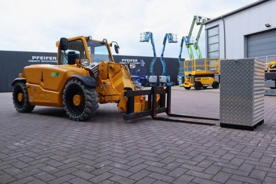 JCB 525-60E Fully Electric, 2500kg Capacity, 6m Liftin 525-60E Fully Electric, 2500kg Capacity, 6m Liftin 2022 2 image 7