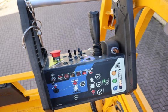 Haulotte HS18EPRO Valid Inspection, Electric 4x4 Drive, Ver Haulotte HS18EPRO Valid Inspection, Electric 4x4 Drive, Ver 20...