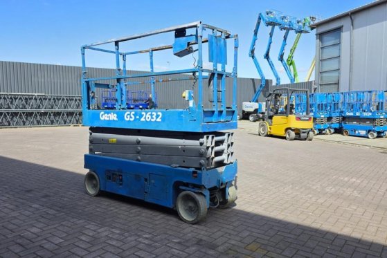 Genie GS2632 Electric, 10m Working Height, 227kg Capacit GS2632 Electric, 10m Working Height, 227kg Capacit 2015 2 Scissor...